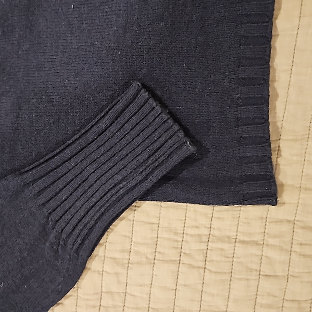 Sweater - Picture 2 of 4
